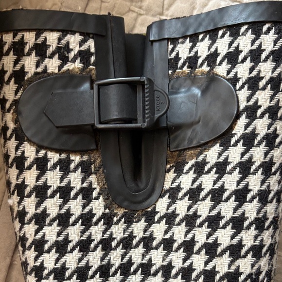 Merona Black and White Houndstooth Winter Boots - Picture 4 of 4